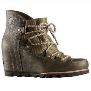Sorel Sandy Wedge boot Nori
